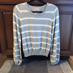 🌺 Chaser - Gray/White Striped Sweater